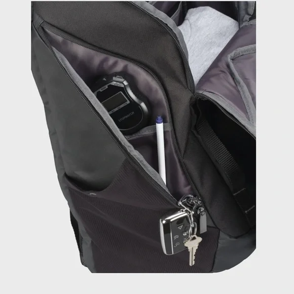 Easton Capital Black Baseball Backpack NWT - Picture 8 of 12